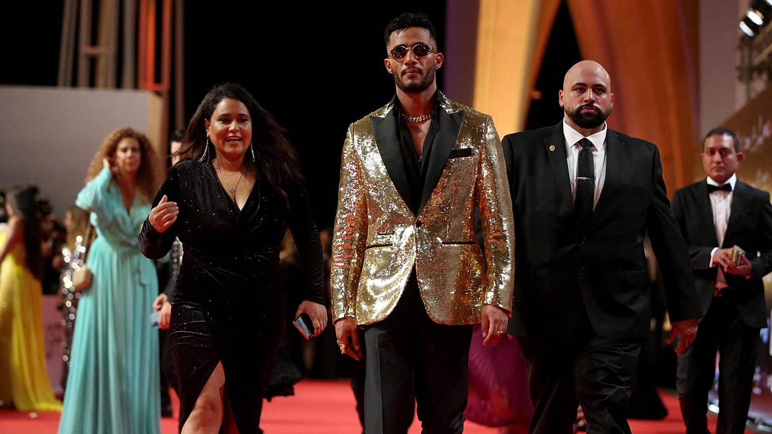 الممثل والمغني محمد رمضان يحضر الدورة الخامسة لمهرجان الجونة السينمائي في منتجع الجونة المطل على البحر الأحمر، في مصر، في 14 أكتوبر 2021. 