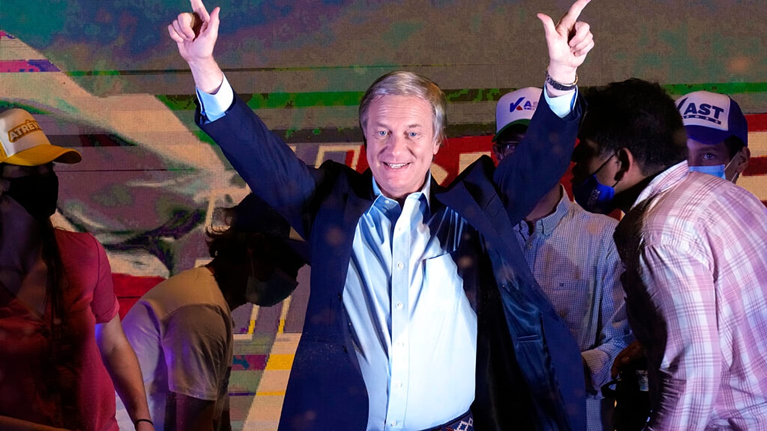José Antonio Kast celebra su paso a la segunda vuelta de las elecciones presidenciales, Santiago, Chile
