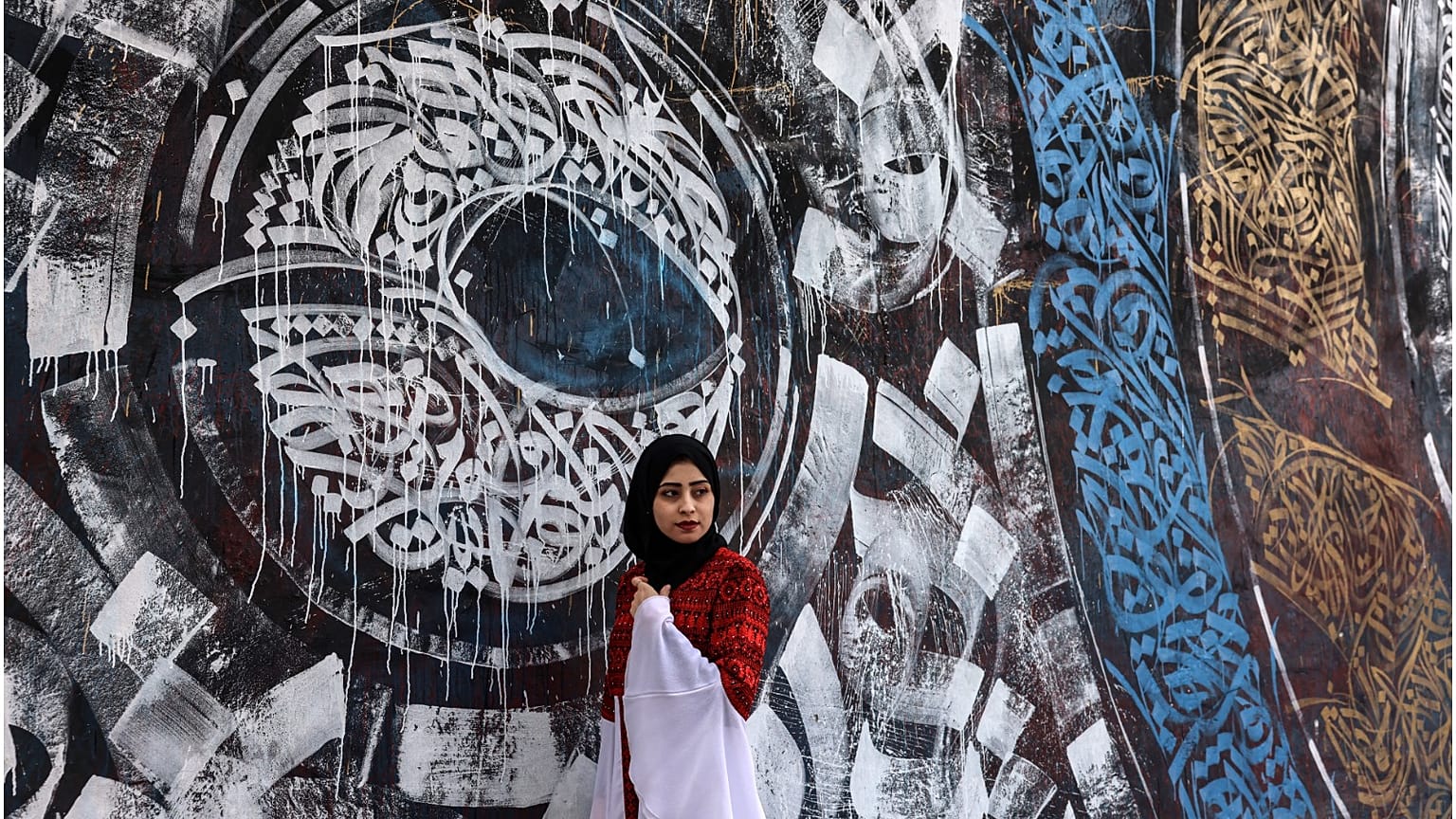 وقفة احتجاجية ضد ارتداء الزي الفلسطيني التقليدي من قبل متسابقات ملكة جمال الكون في إسرائيل