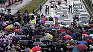 Environmental protesters  have been rallying on some of Belgrade's major roads.