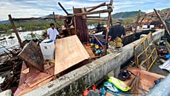 Super-Taifun "Rai" fegt über die Philippinen, mehr als 30 Tote
