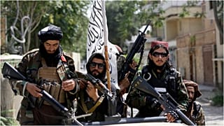صورة أرشيفية لعناصر من حركة طالبان وسط العاصمة الأفغانية كابول 19 أغسطس 2021