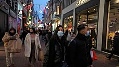 Shoppen in Amsterdam vor dem Weihnachts-Lockdown in den Niederlanden