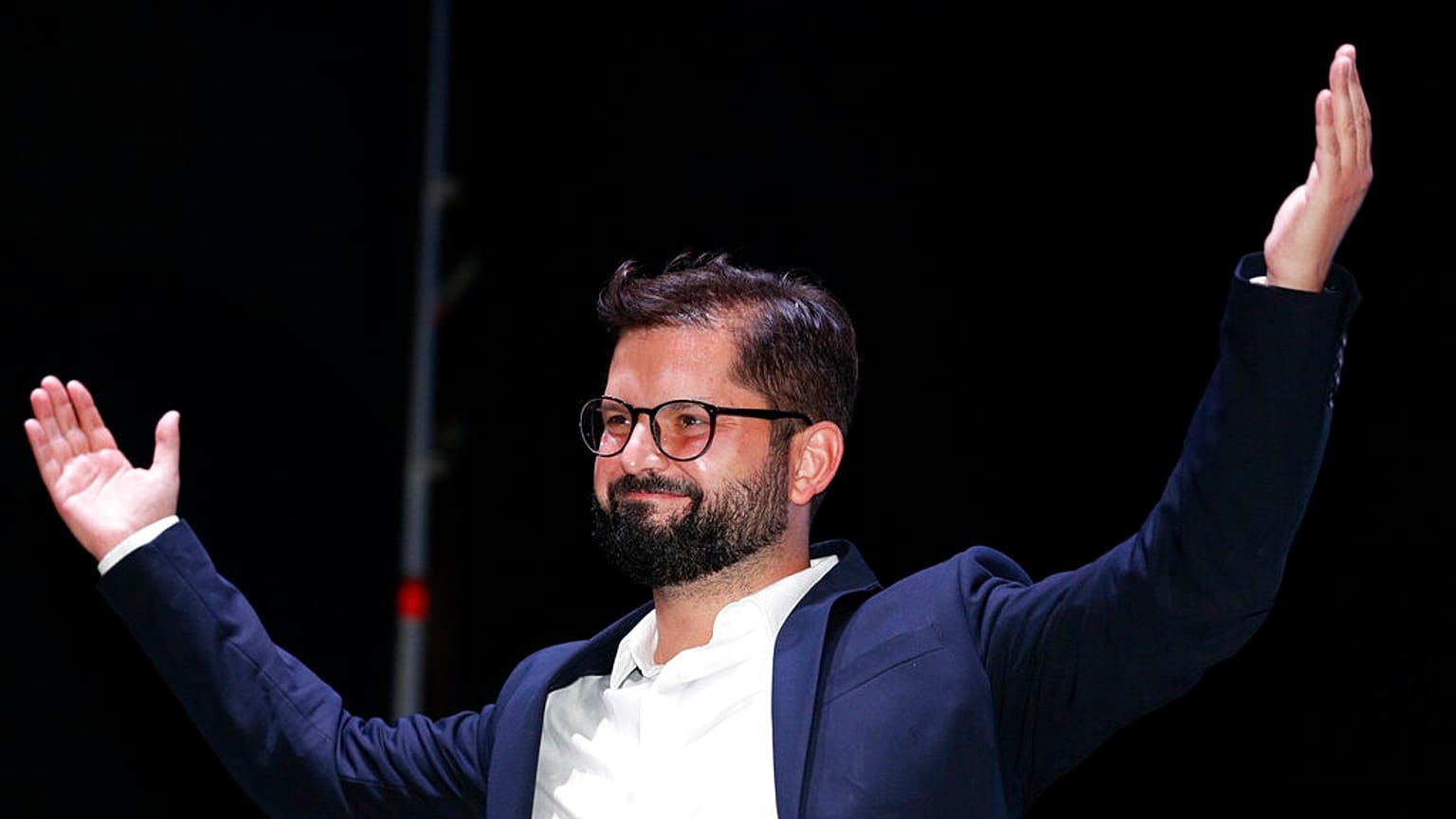 sadŞili'nin yeni Devlet Başkanı 35 yaşındaki solcu siyasetçi Gabriel Boric oldu