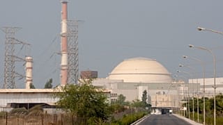 نمایی از نیروگاه اتمی بوشهر در سال ۲۰۱۰