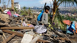 Filipinler'i vuran Rai tayfunu sonrası can kaybı artıyor