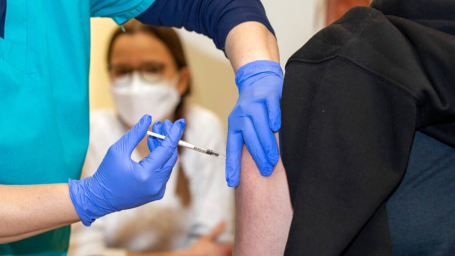 Impfung mit dem Impfstoff von Moderna gegen Covid-19