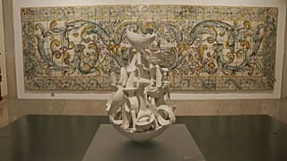 Contemporary ceramics exhibition opens in Lisbon.