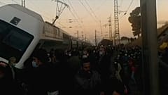قطار يخرج عن مساره ويصطدم بقطار آخر في إيران. 