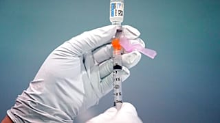لقاح جونسون أنذ جونسون في موقع إعداد موقع التطعيم في فيلادلفيا، الولايات المتحدة الأمريكية، في 26 مارس 2021.