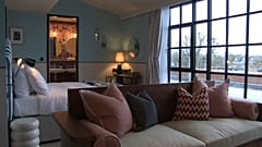 Ein gemütliches klimafreundliches Hotelzimmer in London