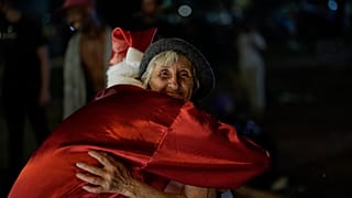 NGO brings holiday cheer to Sao Paulo homeless