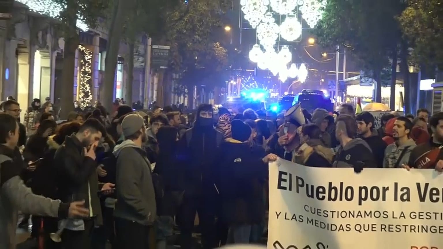 Europa impone nuevas restricciones por Navidad ante el avance de Ómicron