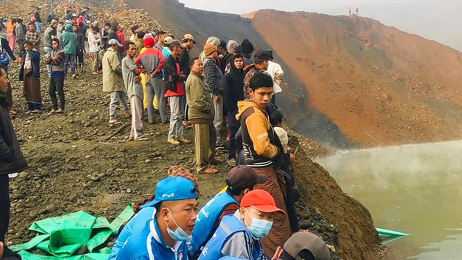Glissement de terrain en Birmanie : le bilan s'alourdit à 4 morts et au moins 70 disparus