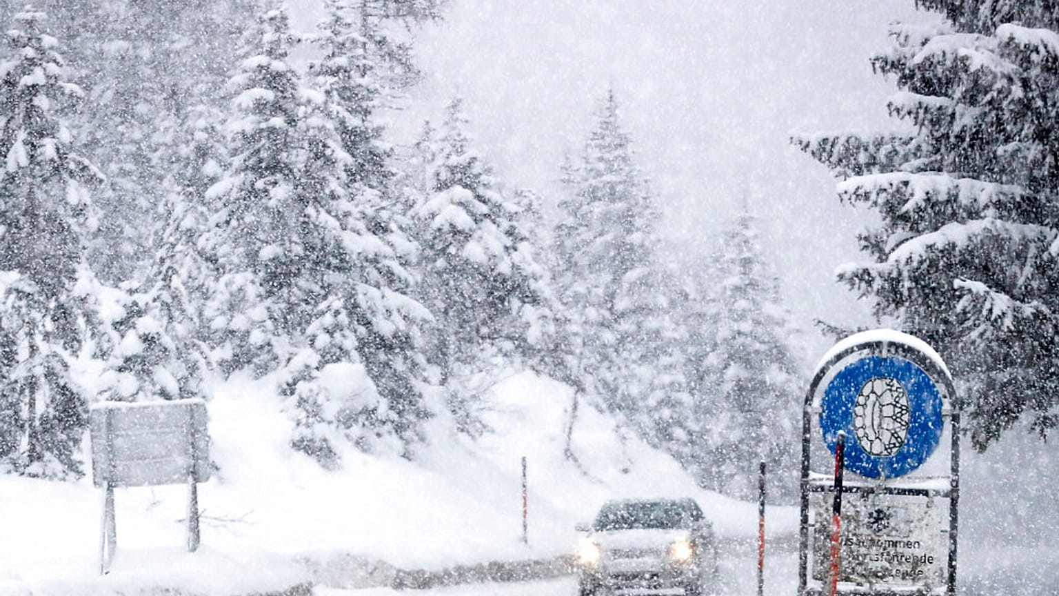 Schnee in Österreich - Symbolbild