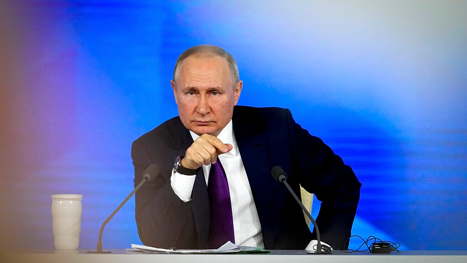 Um an Putins jährlicher Pressekonferenz teilzunehmen mussten die Journalist:innen drei negative PCR-Tests vorlegen.