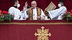 Le Pape François, lors de la bénédiction urbi et orbi le 25 décembre 2021, au Vatican