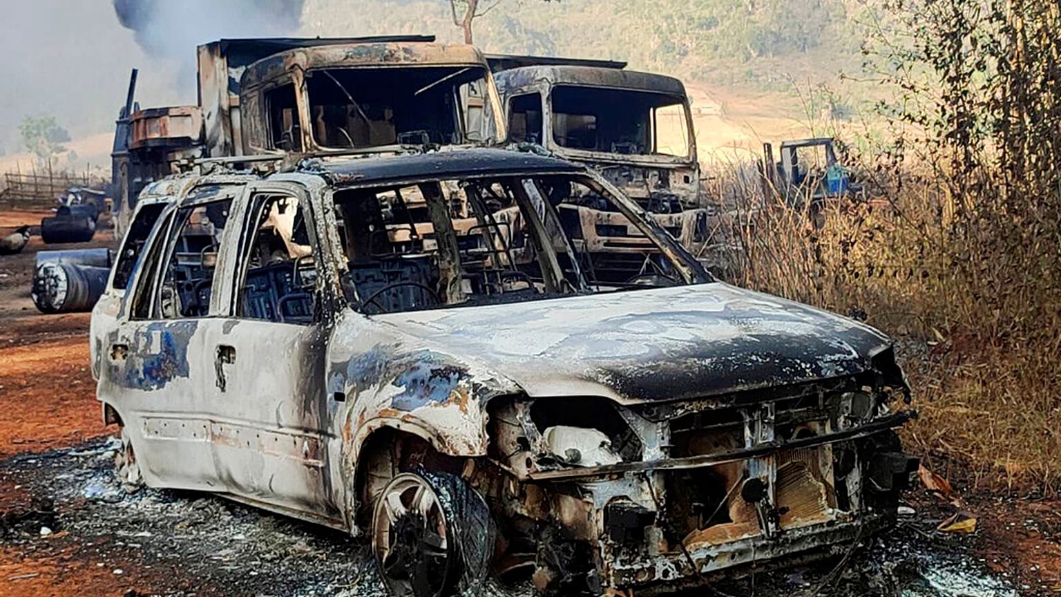 Morte de 30 pessoas em Myanmar alegadamente pelo exército
