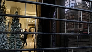 В Нидерландах все магазины и рестораны закрылись ещё до рождества и откроются не раньше 14 января