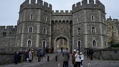Während Queen Weihnachten feiert: Bewaffneter Mann (19) auf Schloss Windsor