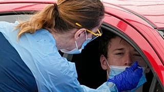 Nouveau record de contaminations en France, avec plus de 104 000 cas