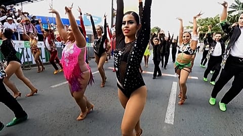 Salsa-Tänzer:innen in Cali