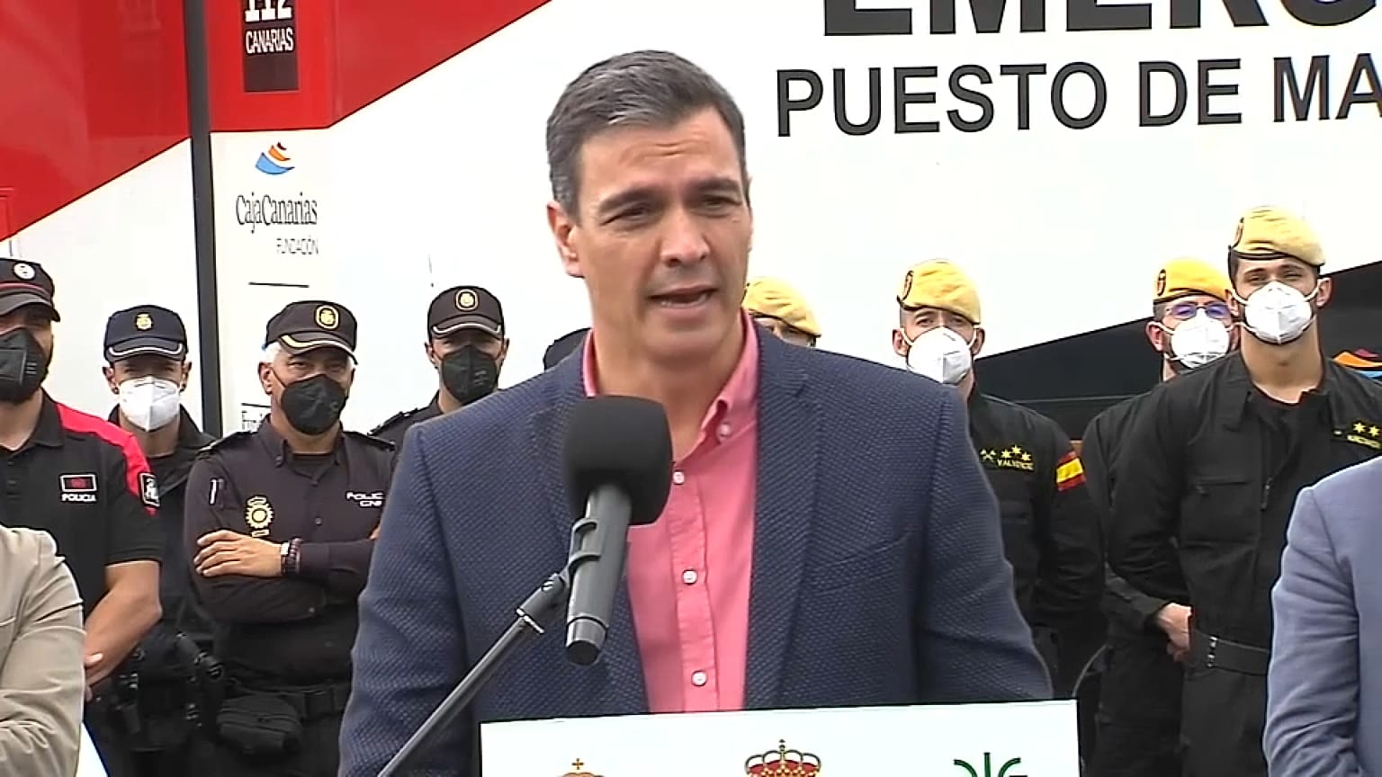 Pedro Sánchez recordó en La Palma que fin de erupción no significa ausencia de peligro