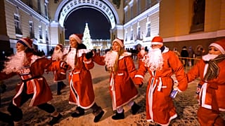 Los Ded Moroz, Papa Noeles rusos, durante la competición