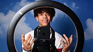 TikTok-Stars bereiten sich im "Defhouse" auf ihre Zukunft vor