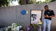 Φωτογραφία του αείμνηστου αρχιεπισκόπου