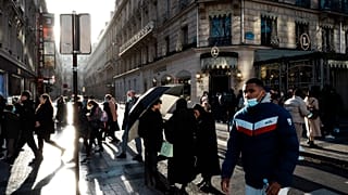 Menschen in Paris, 28.12.2021