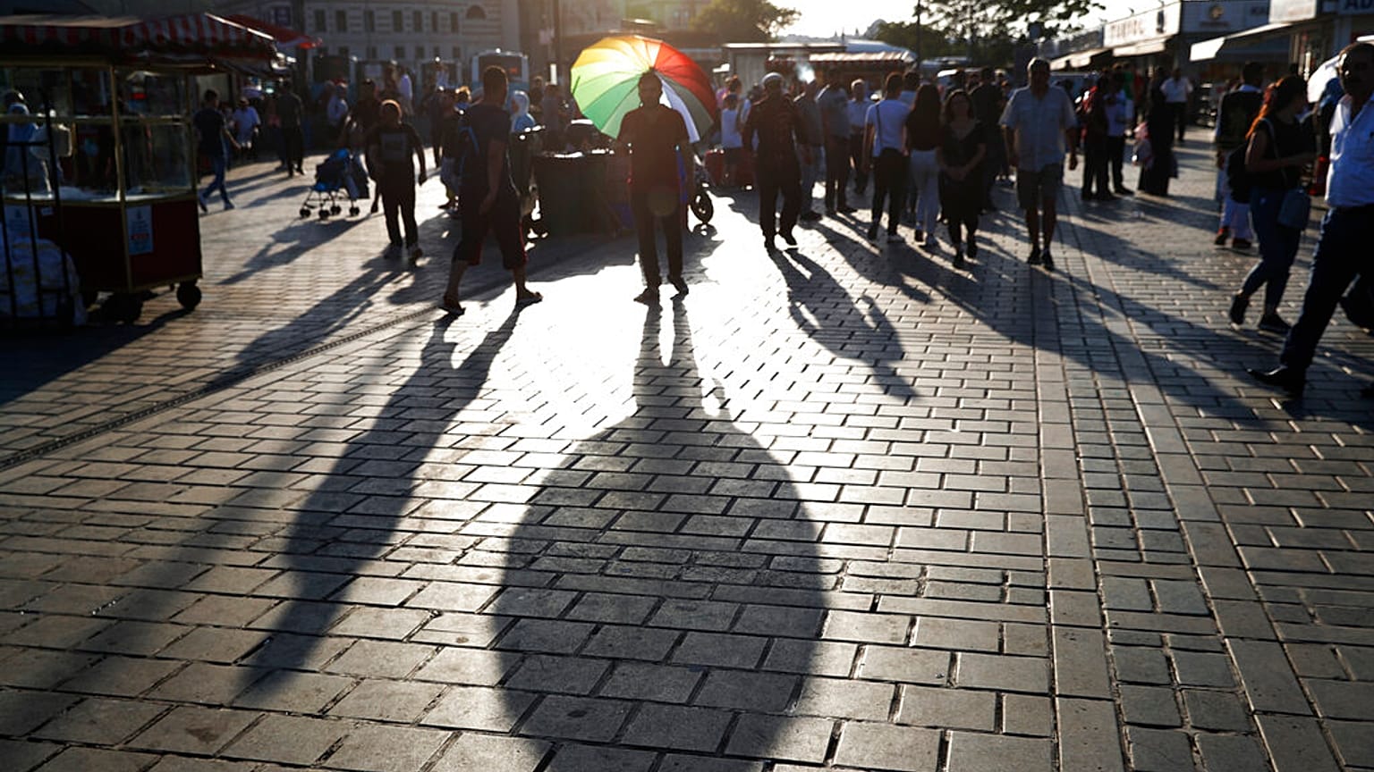 Belediye seçimlerinin ardından İstanbul sokakları (Arşiv)
