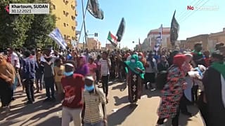 Sudanese brave lockdown to keep up anti-coup protests