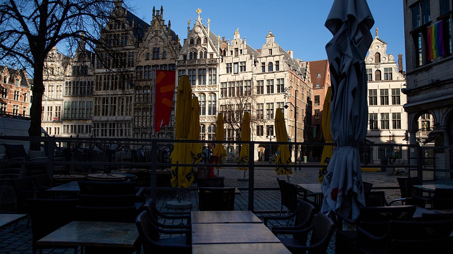 A lezárások miatt Belgiumba járnak át szórakozni a hollandok 