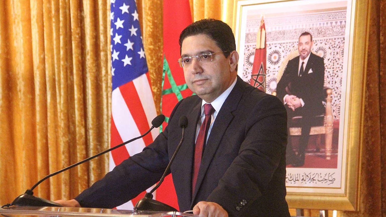 ناصر بوريطة، وزير الخارجية المغربي، يتحدث إلى الصحفيين في الداخلة، جنوب المغرب، الأحد 10 يناير 2021