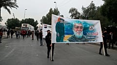 تشییع جنازه ابومهدی مهندس که به همراه قاسم سلیمانی در عراق کشته شد