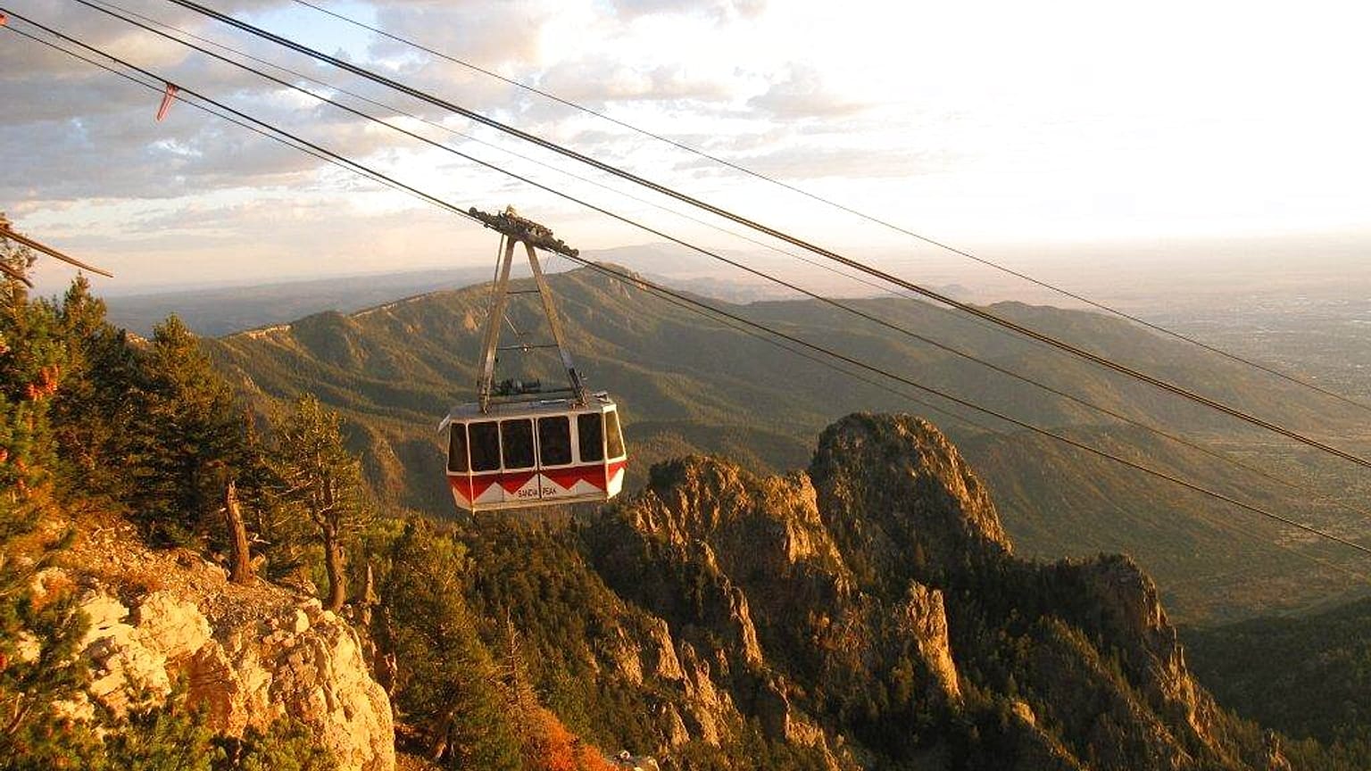 Le téléphérique Sandia Peak à Albuquerque, l'une des principales attractions de la ville du Nouveau-Mexique