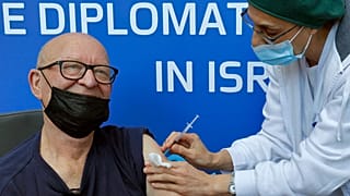 Повторная ревакцинация в больнице Тель-Авива