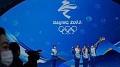 Noch ist es eine Übung: In Peking wird die Medaillenübergabe geprobt