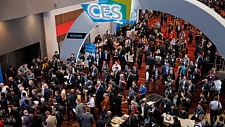 Le CES, plus grand salon de la technologie au monde, raccourci à cause d'Omicron