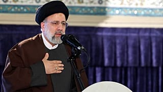 يلقي الرئيس الإيراني إبراهيم رئيسي كلمة خلال حفل أقيم في العاصمة طهران لإحياء الذكرى الثانية لمقتل القائد الإيراني قاسم سليماني، 3 يناير 2022 