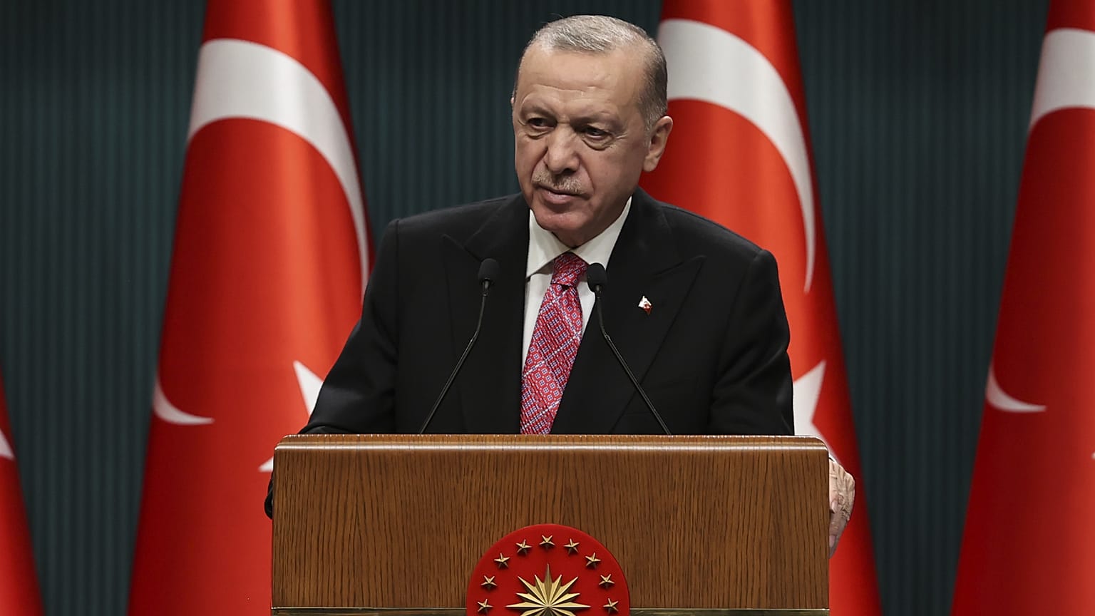 Cumhurbaşkanı Recep Tayyip Erdoğan, Cumhurbaşkanlığı Kabine Toplantısı'nın ardından açıklamalarda bulundu