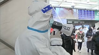 مطار في الصين. 