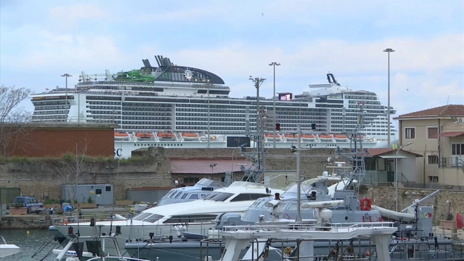 Des dizaines de passagers d'un navire en provenance de Marseille ont été testés positifs au Covid-19
