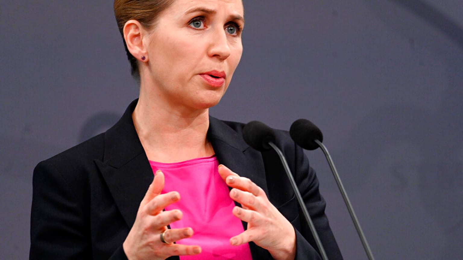 Mette Frederiksen dán miniszterelnök