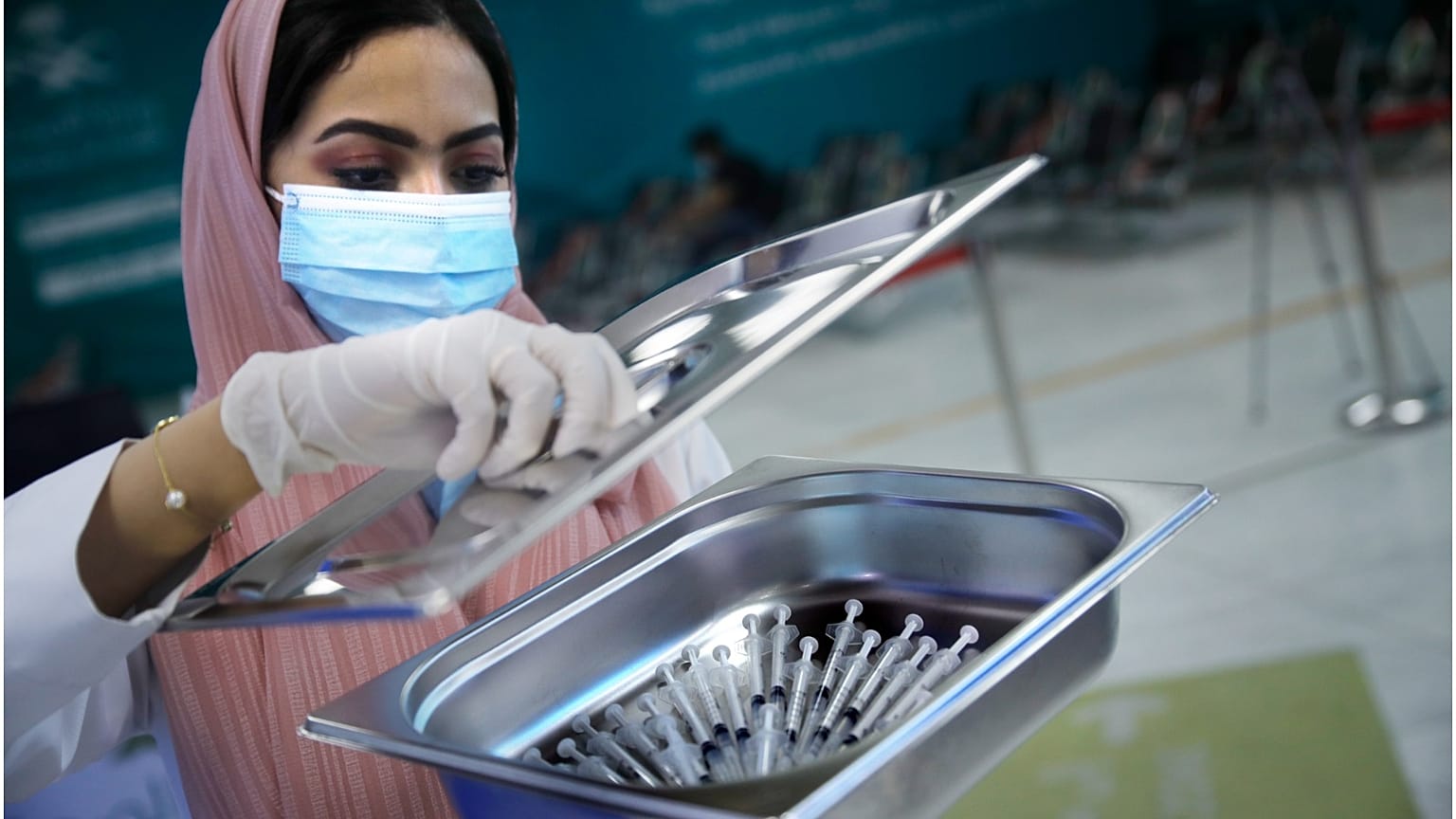 مركز لقاحات كورونا في مطار جدة القديم، المملكة العربية السعودية