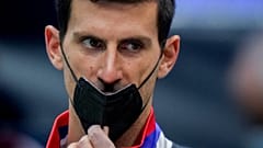 Novak Djokovic mantém a "máscara" perante a controvérsia