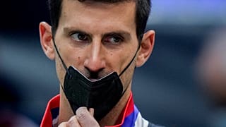 Novak Djokovic mantém a "máscara" perante a controvérsia