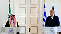 Συνάντηση Νίκου Δένδια με τον υπουργό Εξωτερικών της Σαουδικής Αραβίας