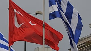 Yunanistan Türkiye bayrakları